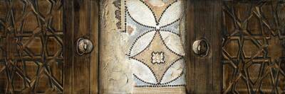 Antik Kapının Ardında İşlemeler Kabartmalı Tablo