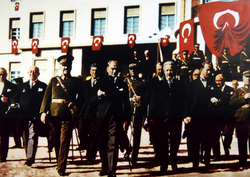 Özverler - Atatürk Kanvas Tablo