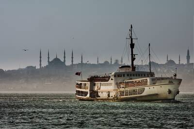 Boğaz'da Vapur Kanvas Tablo