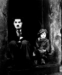 Özverler - Charlie Chaplin ve Bir Çocuk Kanvas Tablo