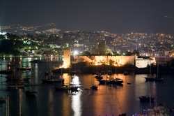 Özverler - Gece Işığında Bodrum Kalesi Kanvas Tablo