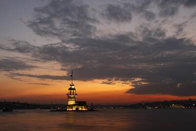 Gece Işığında Kız Kulesi Kanvas Tablo