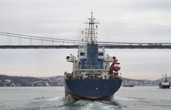 Gemi Boğaz'dan Geçerken Kanvas Tablo - Thumbnail