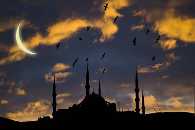 Hilal Altında Camii Kanvas Tablo