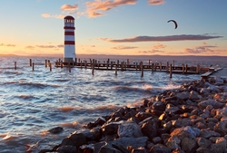 Özverler - İskelede Deniz Feneri