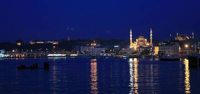 Lacivert Gökyüzünde İstanbul Kanvas Tablo