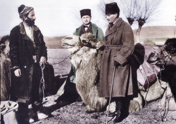 Özverler - Mustafa Kemal Atatürk Kanvas Tablo
