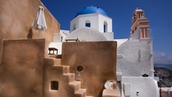 Özverler - Mykonos'ta Bir Bina
