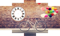 Renkli Balonlar ve Bisiklet Beş Parçalı Saat Kanvas Tablo - Thumbnail