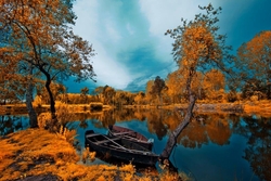 Özverler - Sarı Ağaçlar ve Mavi Göl