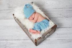 Uyuyan Sevimli Bebek Kanvas Tablo